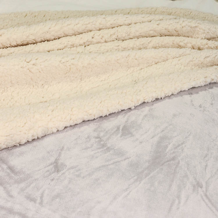 FRAZADA CORDERITO KING CATANA